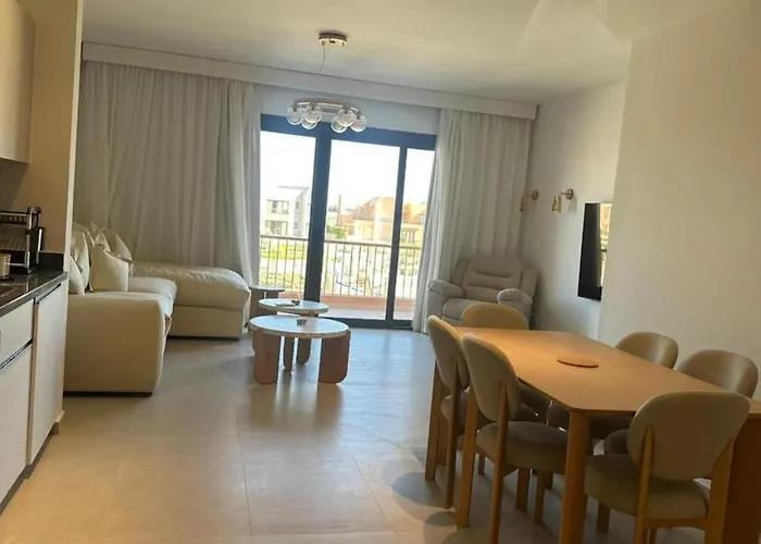 Cozy 1br Duplex Retreat In Kamaran
