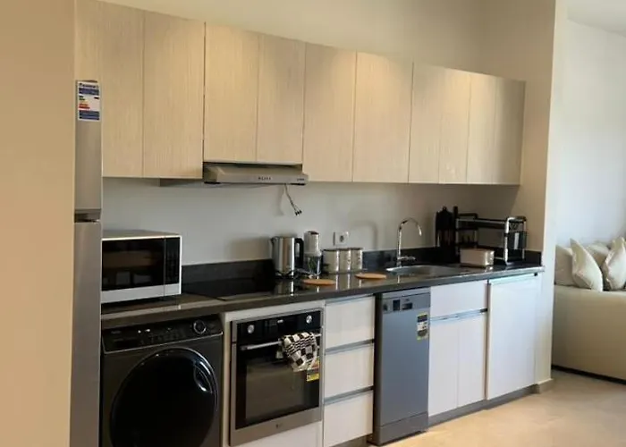 Cozy 1br Duplex Retreat In Kamaran