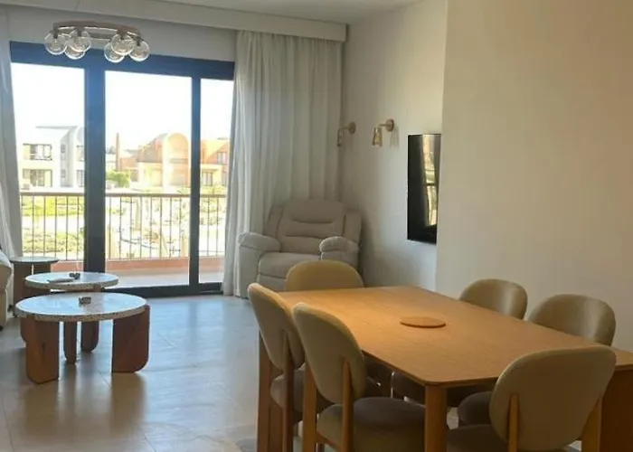 Cozy 1br Duplex Retreat In Kamaran الغردقة